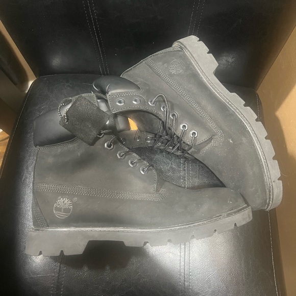 Men’s Timberland Waterproof Insulated Boots 🥾 - Picture 3 of 6